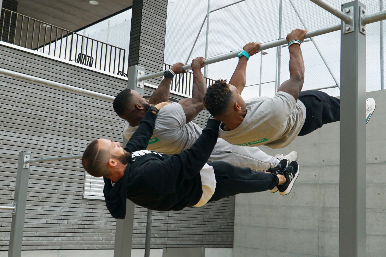 Tribble Frontlever Street Workout, kreatives bodyweight training